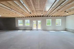 910 W Main St, Sugarcreek, OH 44681 - Photo 26