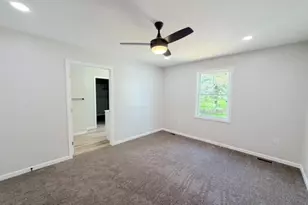 910 W Main St, Sugarcreek, OH 44681 - Photo 12