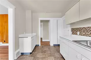 8517 Rosewood Ave, Loveland, OH 44105 - Photo 12