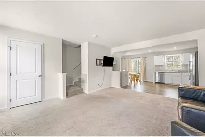 113 Palm Court, Painesville, OH 44077 - Photo 2