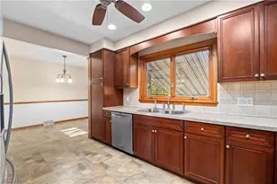 5254 Clinton Ave, Lorain, OH 44055 - Photo 10