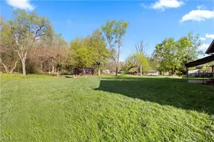 5254 Clinton Ave, Lorain, OH 44055 - Photo 38
