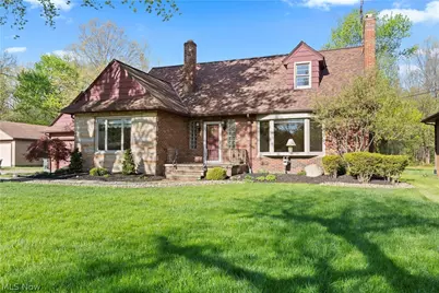 5254 Clinton Avenue, Lorain, OH 44055 - Photo 2