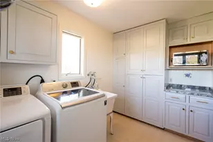 25510 Bryden Rd, Beachwood, OH 44122 - Photo 10