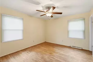 2445 Olentangy Dr, Akron, OH 44333 - Photo 28
