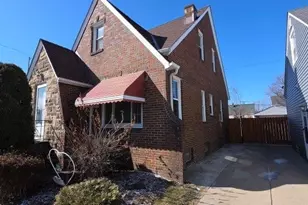 4262 W 62nd St, Loveland, OH 44144 - Photo 2