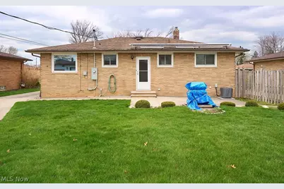 12101 Tucson Drive, Parma, OH 44130 - Photo 8