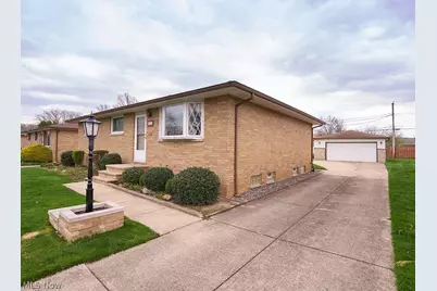 12101 Tucson Drive, Parma, OH 44130 - Photo 4