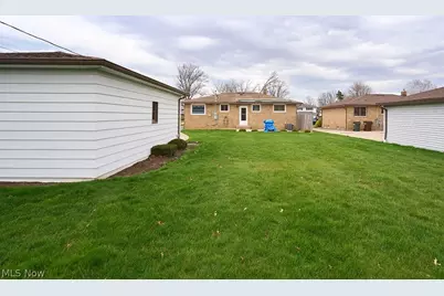 12101 Tucson Drive, Parma, OH 44130 - Photo 6