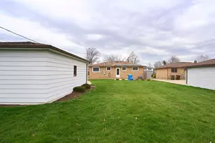 12101 Tucson Dr, Parma, OH 44130 - Photo 6