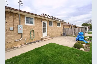 12101 Tucson Drive, Parma, OH 44130 - Photo 10