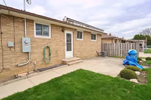 12101 Tucson Dr, Parma, OH 44130 - Photo 10