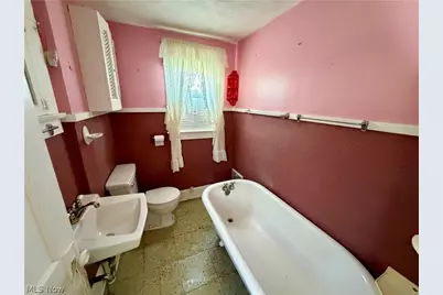 836 Stiles Avenue, Youngstown, OH 44505 - Photo 10