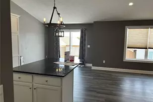 937 Crockett Cir, Canal Fulton, OH 44614 - Photo 2