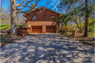 100 Crestwood Circle, Marietta, OH 45750 - Photo 2