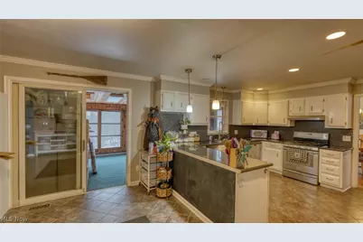 10525 Twin Oaks Drive, Cambridge, OH 43725 - Photo 8