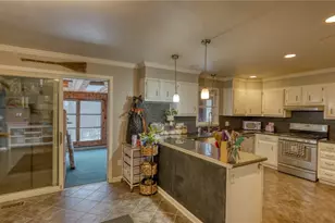 10525 Twin Oaks Dr, Cambridge, OH 43725 - Photo 8