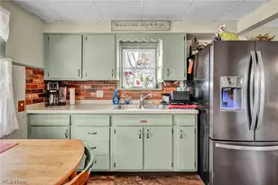 2902 Marmore Ave, Parma, OH 44134 - Photo 6