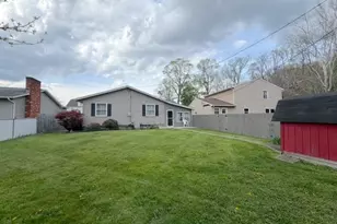 263 Forbes St NE, New Philadelphia, OH 44663 - Photo 2