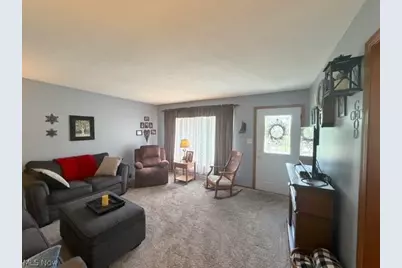 263 Forbes Street NE, New Philadelphia, OH 44663 - Photo 4