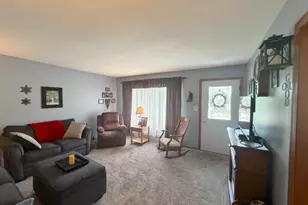 263 Forbes St NE, New Philadelphia, OH 44663 - Photo 4
