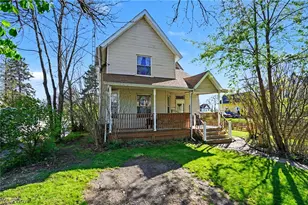 1916 4th St SE, Canton, OH 44707 - Photo 2