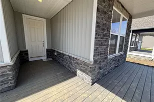 8274 Clydesdale Dr, Mentor, OH 44060 - Photo 2