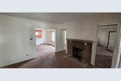 1811 S Green Road, South Euclid, OH 44121 - Photo 4