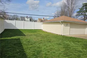 15413 Shirley Ave, Maple Heights, OH 44137 - Photo 40