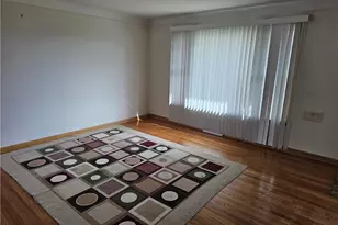 15413 Shirley Ave, Maple Heights, OH 44137 - Photo 4