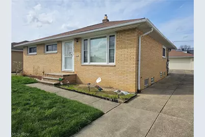 15413 Shirley Avenue, Maple Heights, OH 44137 - Photo 2
