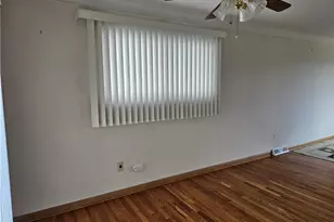 15413 Shirley Ave, Maple Heights, OH 44137 - Photo 6