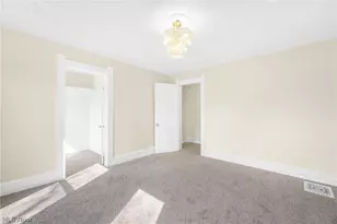 322 W 9th St, Lorain, OH 44052 - Photo 20