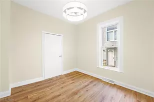 322 W 9th St, Lorain, OH 44052 - Photo 16