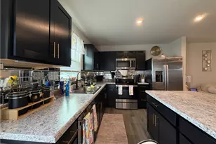 105 Zenith Ct, Eastlake, OH 44095 - Photo 8