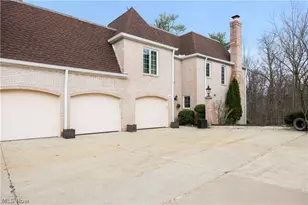 4190 E Normandy Park Dr, Medina, OH 44256 - Photo 2