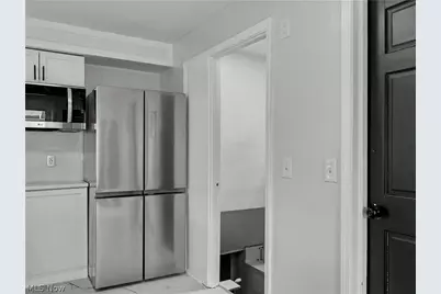 19392 Renwood Avenue, Euclid, OH 44119 - Photo 14
