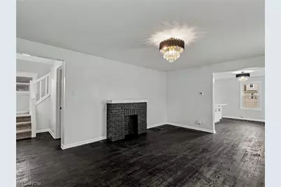 19392 Renwood Avenue, Euclid, OH 44119 - Photo 8