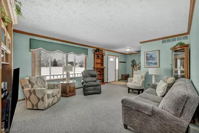 9217 Bechtel Road, Elyria, OH 44035 - Photo 6