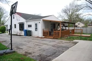 4567 Canterbury Rd, North Olmsted, OH 44070 - Photo 20
