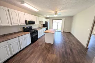 17604 Olive Ave, Lake Milton, OH 44429 - Photo 10
