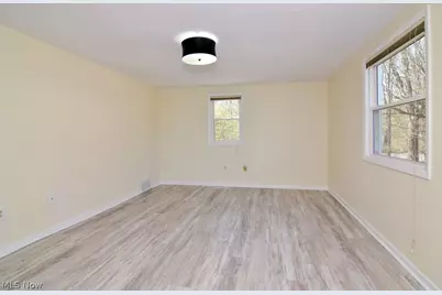 35755 Miles Road, Moreland Hills, OH 44022 - Photo 18