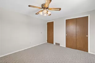 4906 Albertly Ave, Parma, OH 44134 - Photo 32