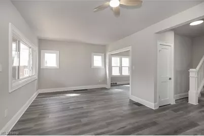 4940 E 106th Street, Garfield Heights, OH 44125 - Photo 4