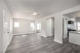 4940 E 106th St, Garfield Heights, OH 44125 - Photo 6