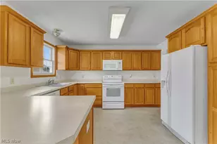 2122 Normandy Dr, Wooster, OH 44691 - Photo 8