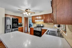 26475 Sudbury Dr, North Olmsted, OH 44070 - Photo 14