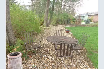 7422 Dogwood Lane, Parma, OH 44130 - Photo 8