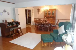 7422 Dogwood Ln, Parma, OH 44130 - Photo 16