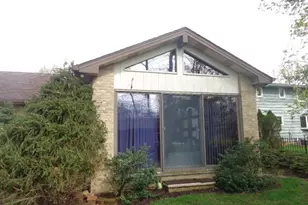 7422 Dogwood Ln, Parma, OH 44130 - Photo 6